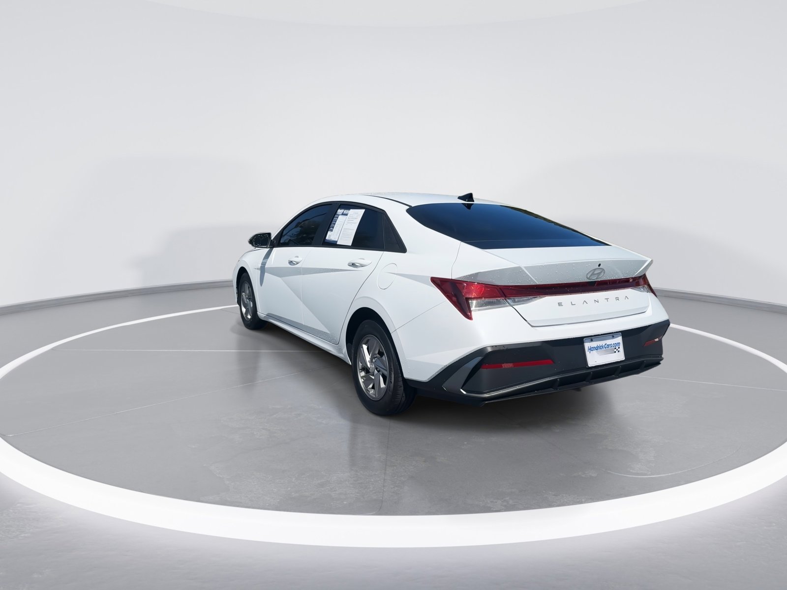 2025 Hyundai Elantra SE photo 6