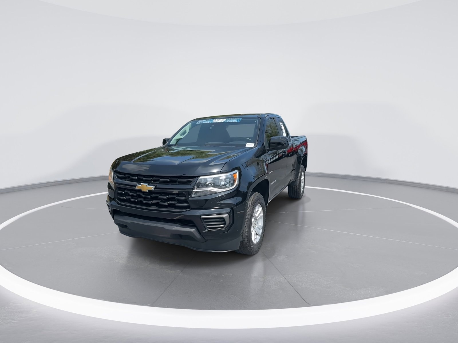 2022 Chevrolet Colorado 2WD LT photo 2