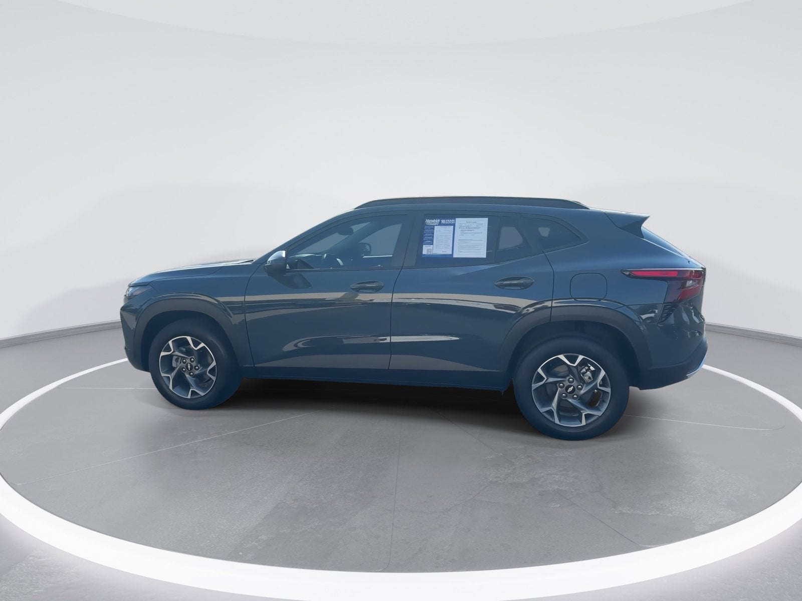 2025 Chevrolet Trax LT photo 5