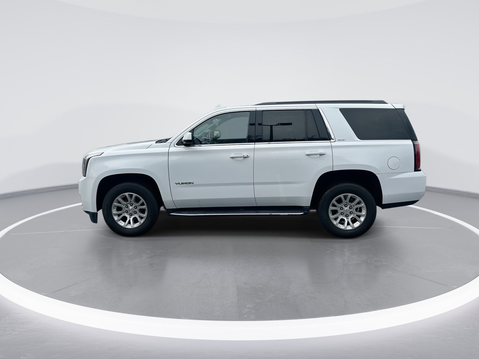 2020 GMC Yukon SLT photo 6
