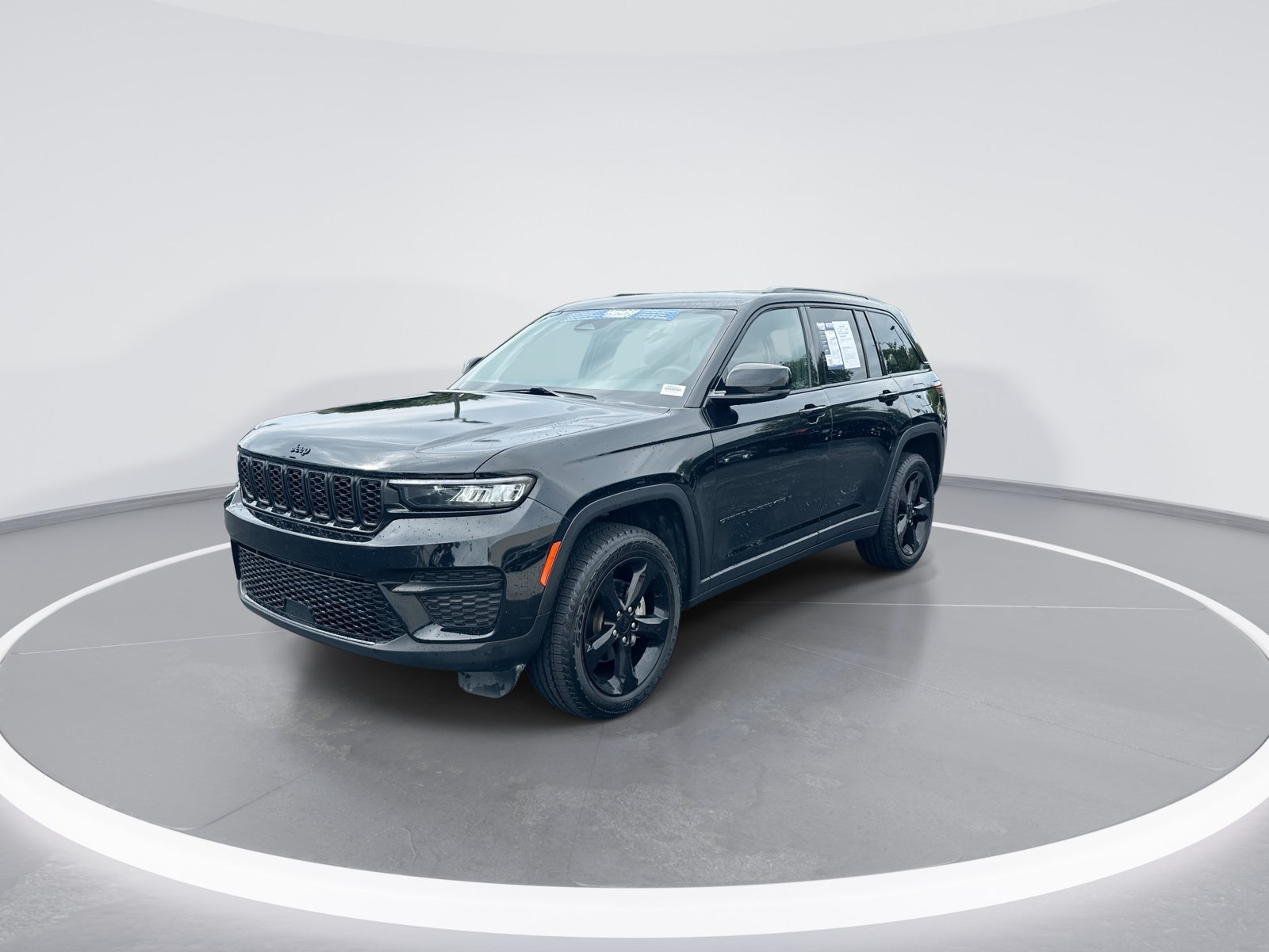 Used 2023 Jeep Grand Cherokee Altitude SUV