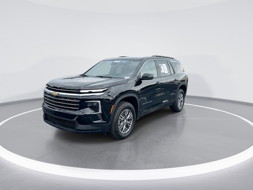 Used 2025 Chevrolet Traverse FWD LT SUV