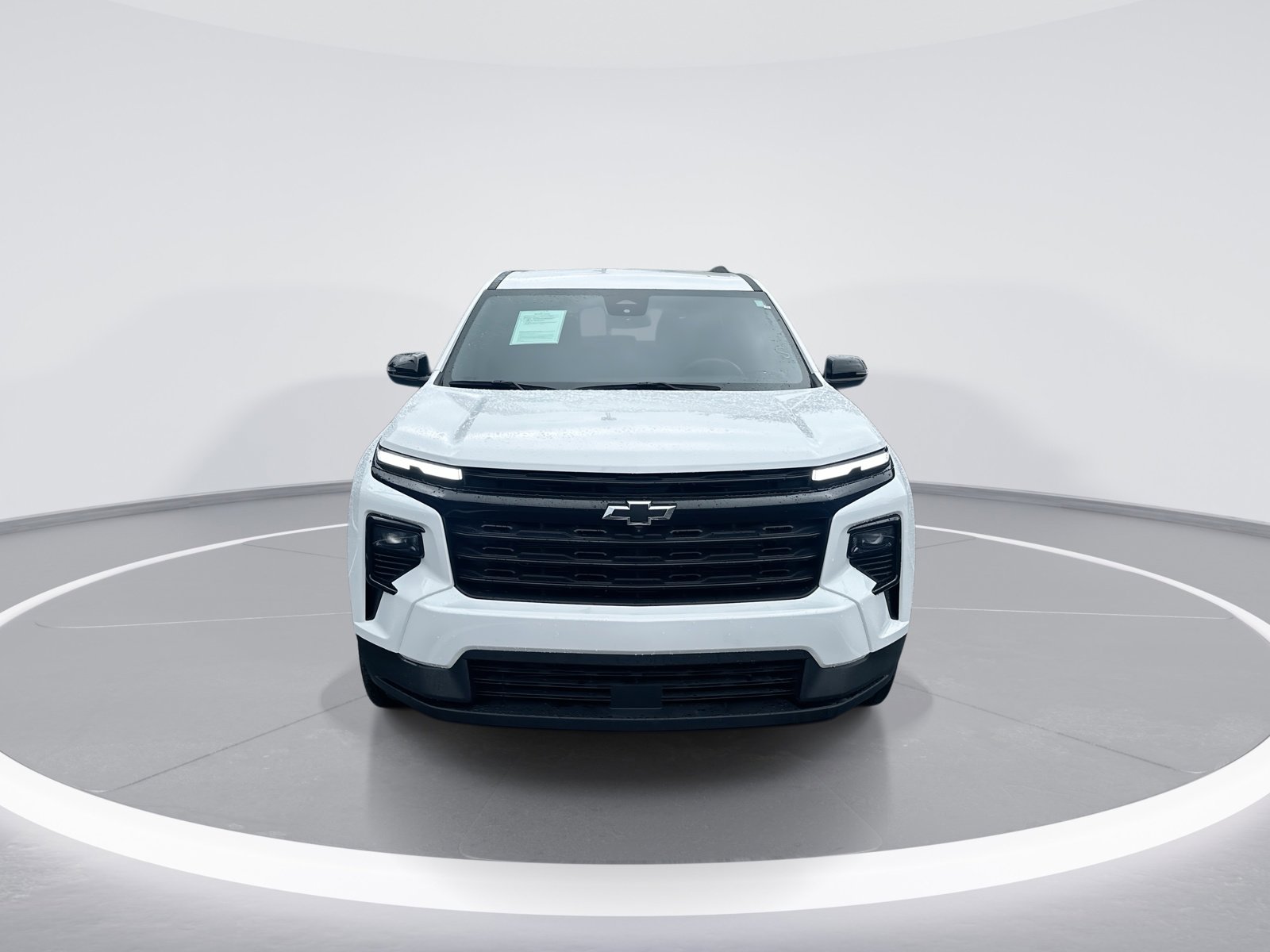 2025 Chevrolet Traverse LT photo 3