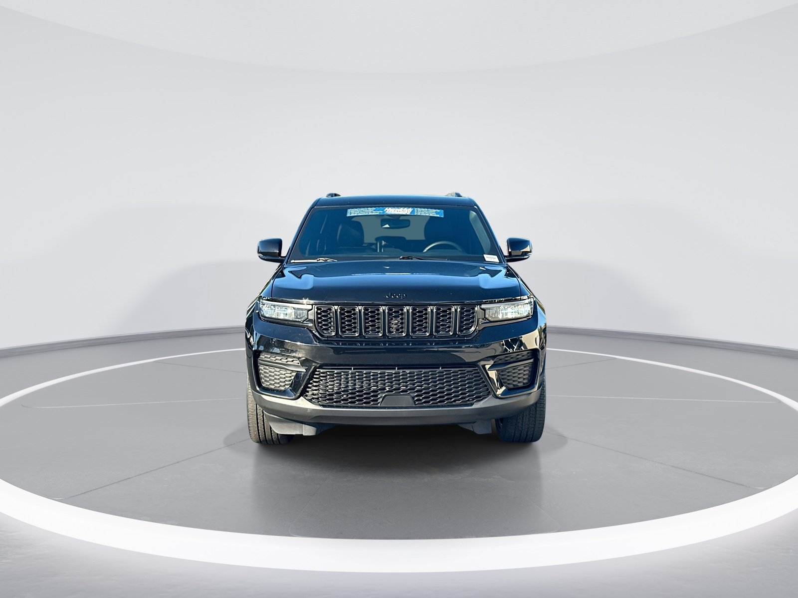 Used 2024 Jeep Grand Cherokee Altitude SUV