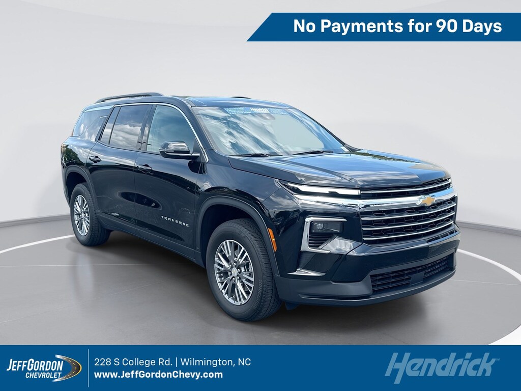 Used 2025 Chevrolet Traverse FWD LT SUV