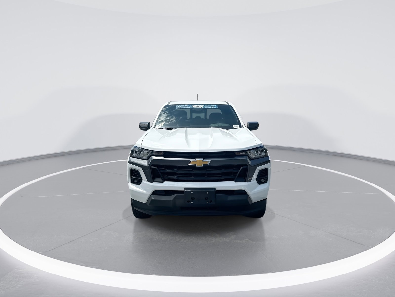 2023 Chevrolet Colorado LT photo 2