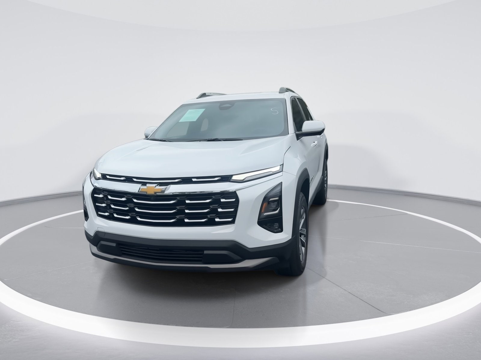 2025 Chevrolet Equinox LT photo 3