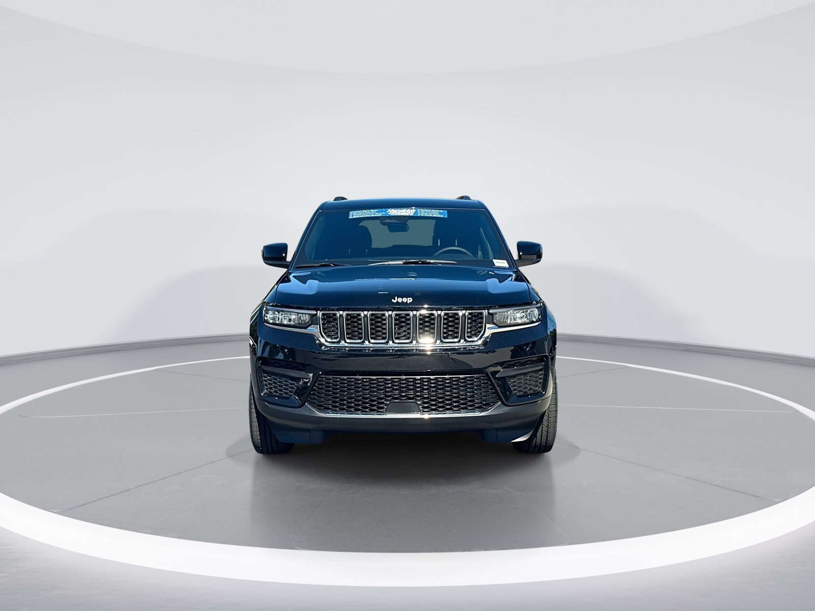 Used 2025 Jeep Grand Cherokee Laredo SUV
