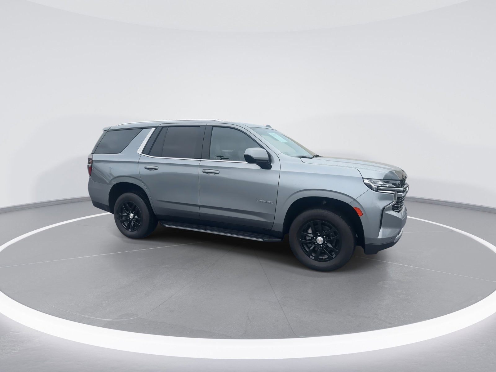 2024 Chevrolet Tahoe LT photo 2