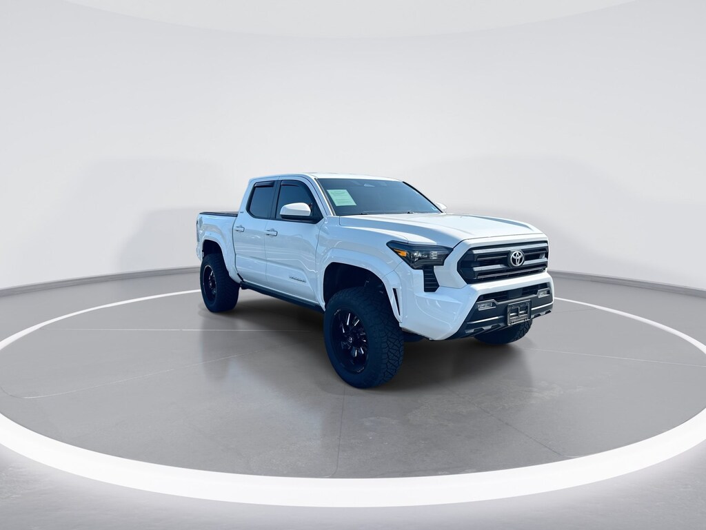 Used 2024 Toyota Tacoma 4WD SR5 Pickup