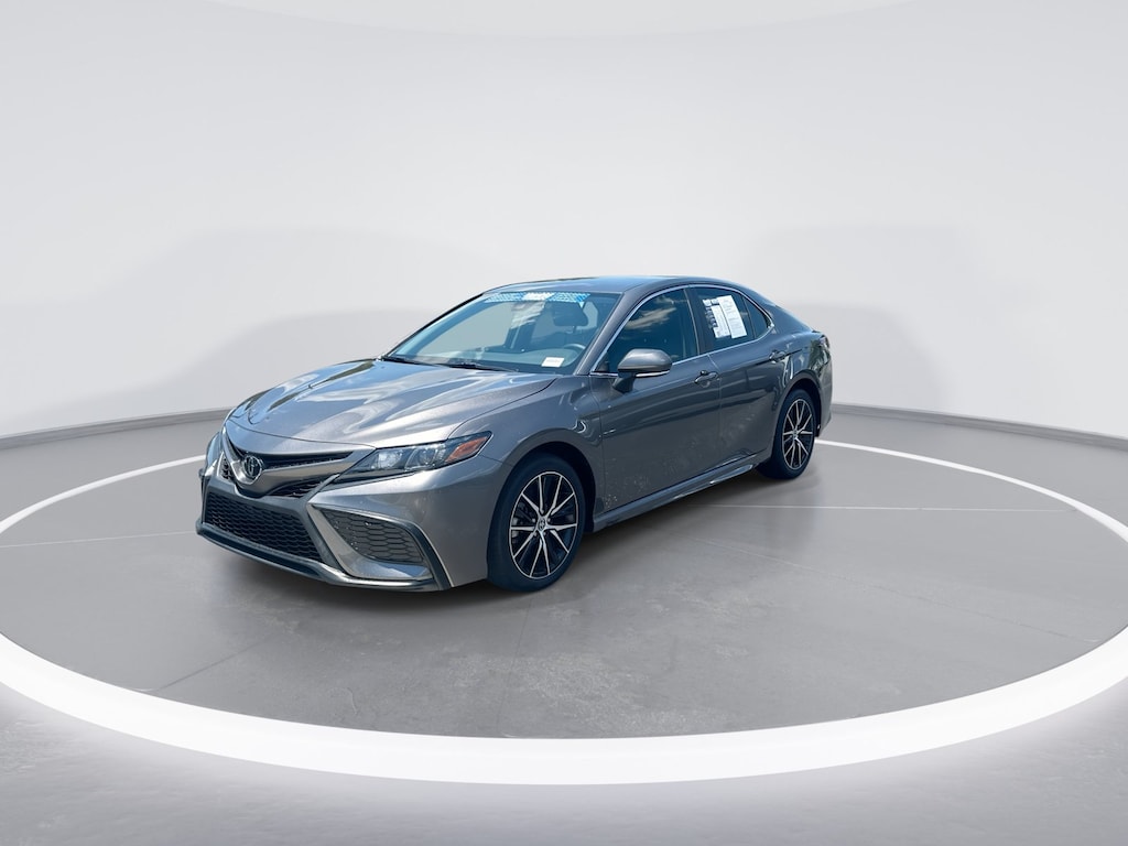 Used 2023 Toyota Camry SE Sedan