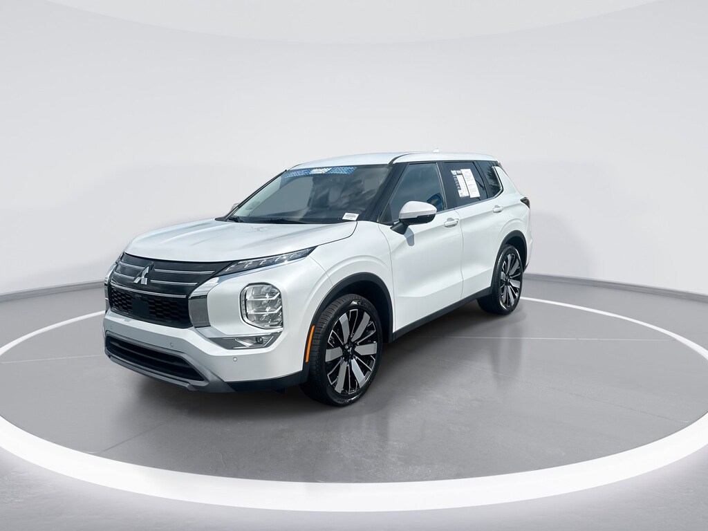 Used 2025 Mitsubishi Outlander SE SUV