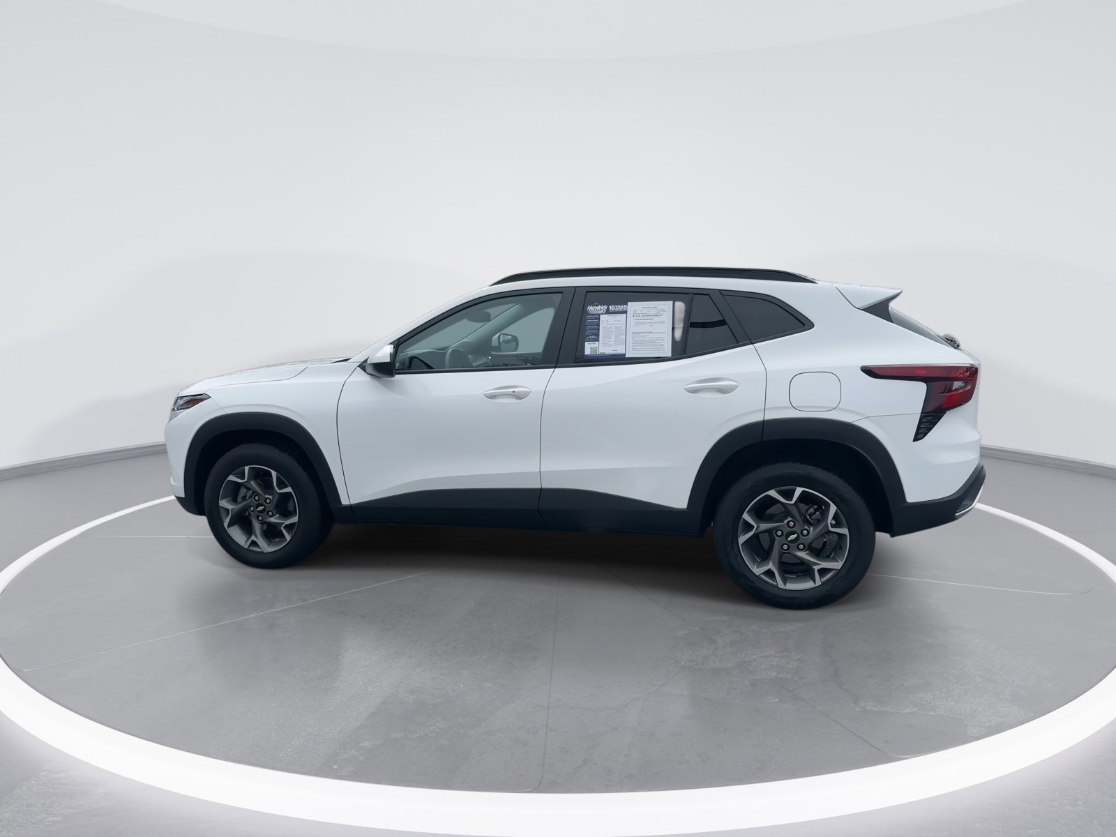 2025 Chevrolet Trax LT photo 5