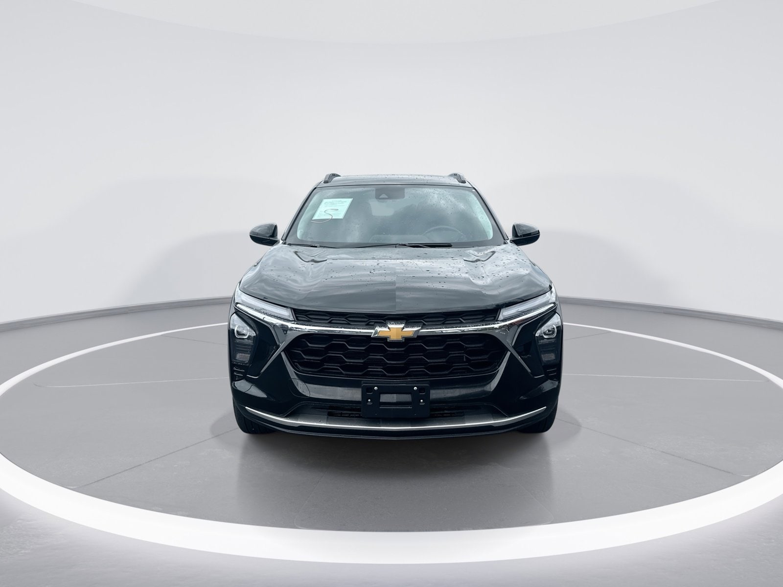 2025 Chevrolet Trax LT photo 3