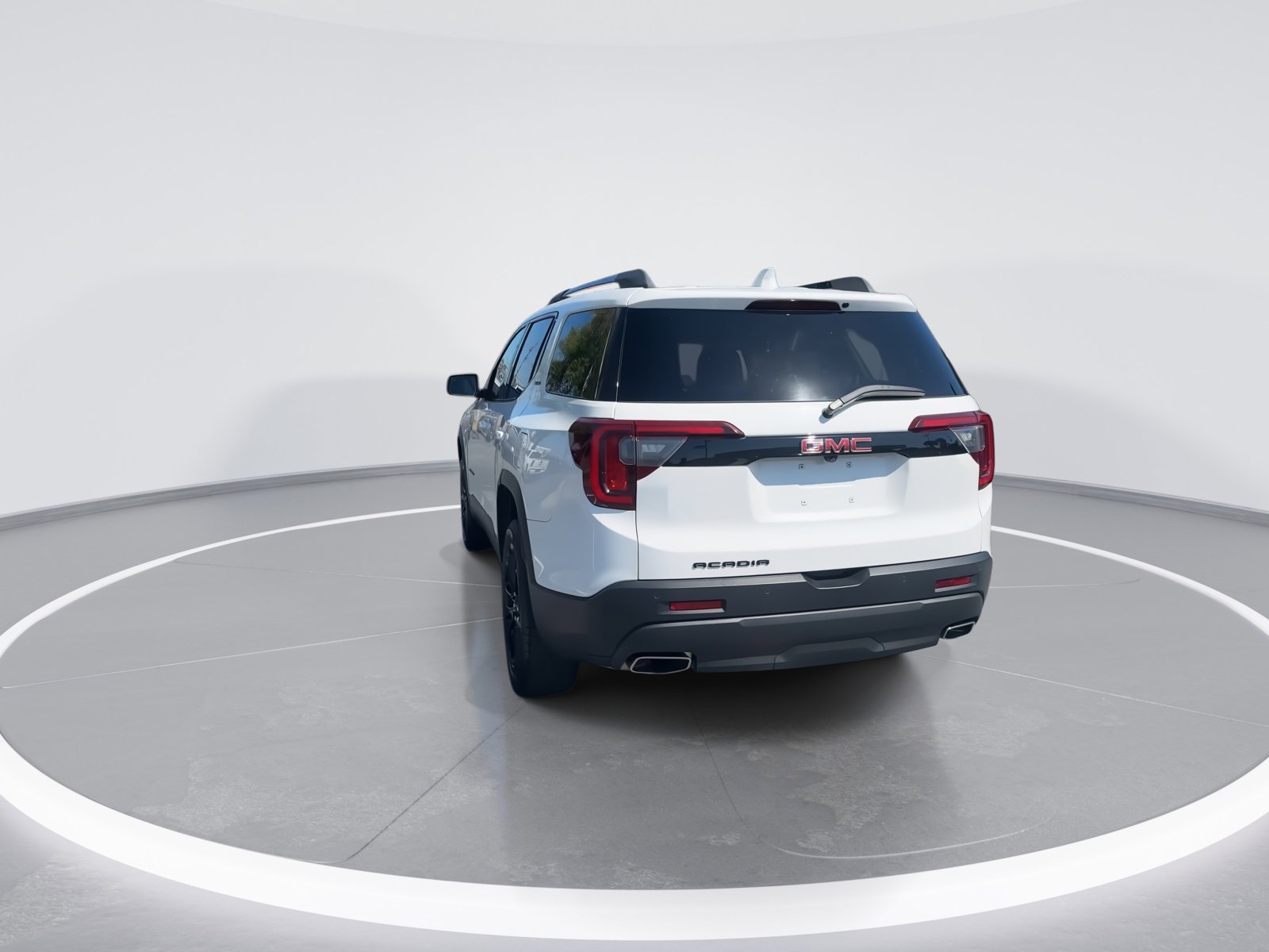 2022 GMC Acadia SLE photo 3