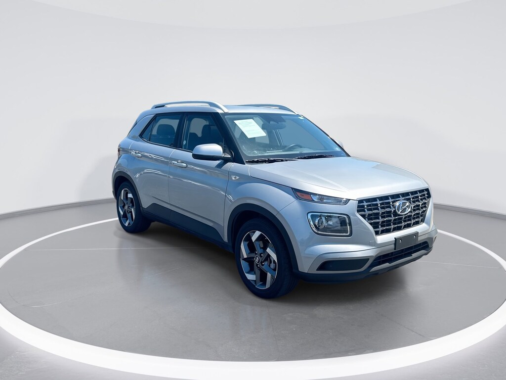 Used 2025 Hyundai Venue SEL SUV