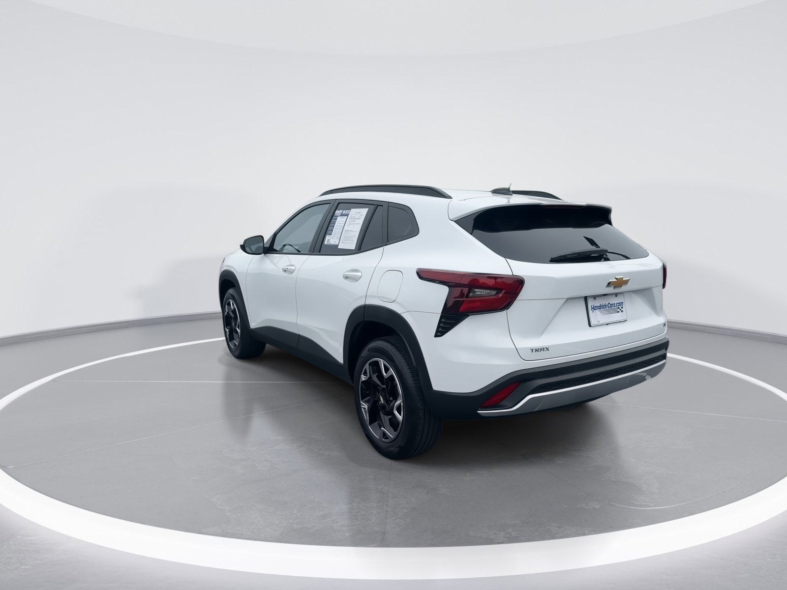 2025 Chevrolet Trax LT photo 6