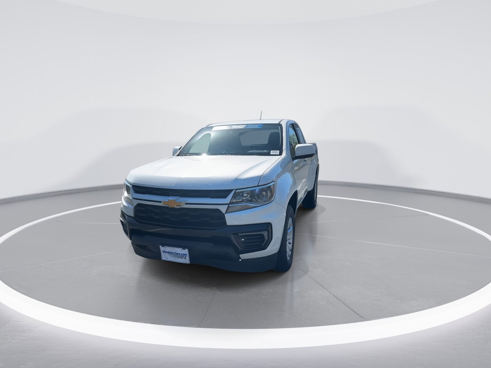 2022 Chevrolet Colorado 2WD LT photo 2