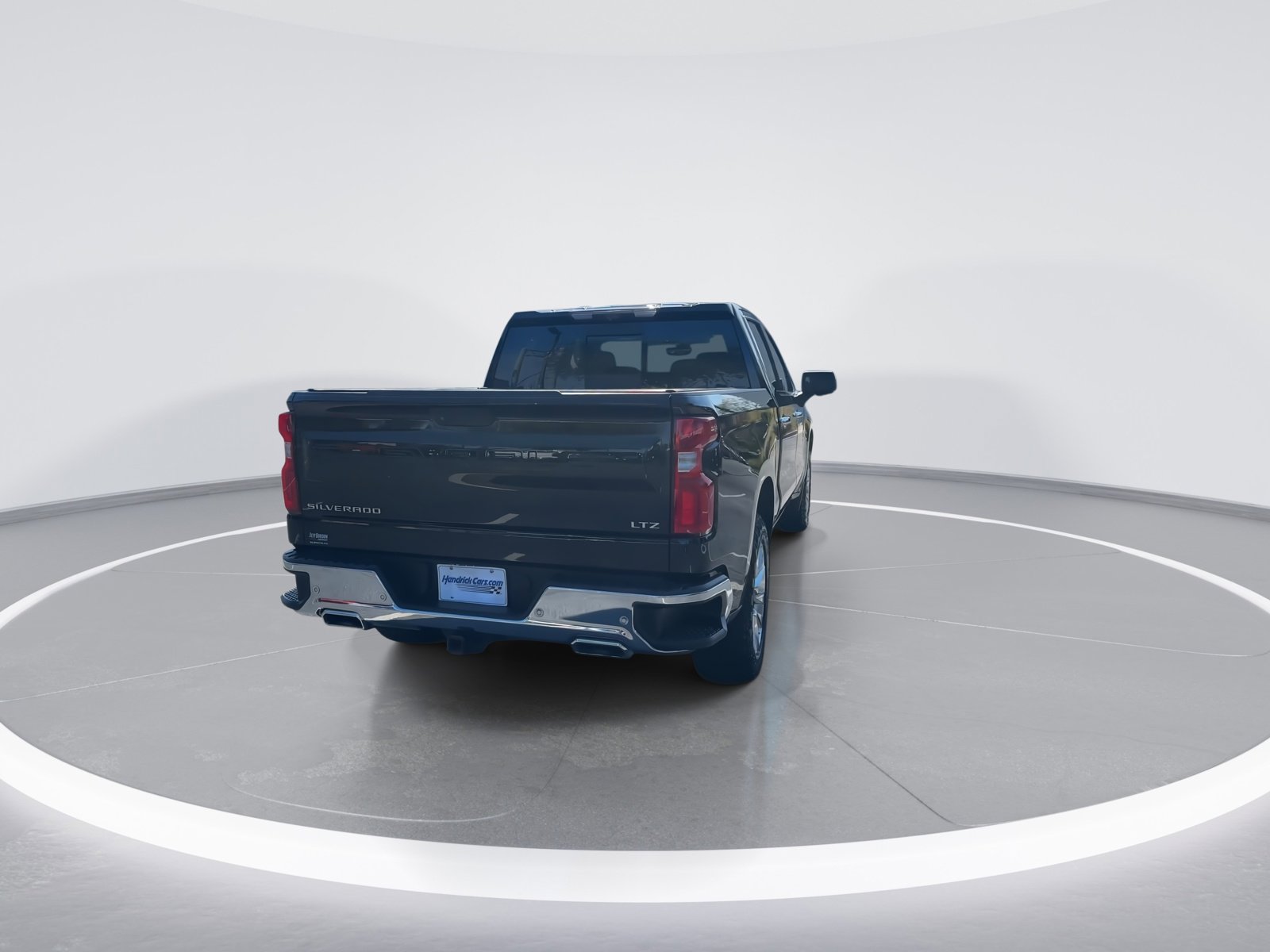 2022 Chevrolet Silverado 1500 LTD LTZ photo 3