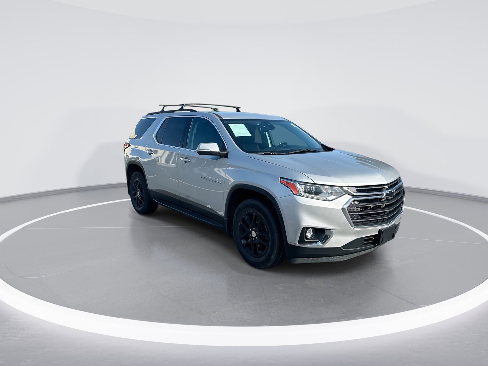 2021 Chevrolet Traverse LT Cloth photo 2