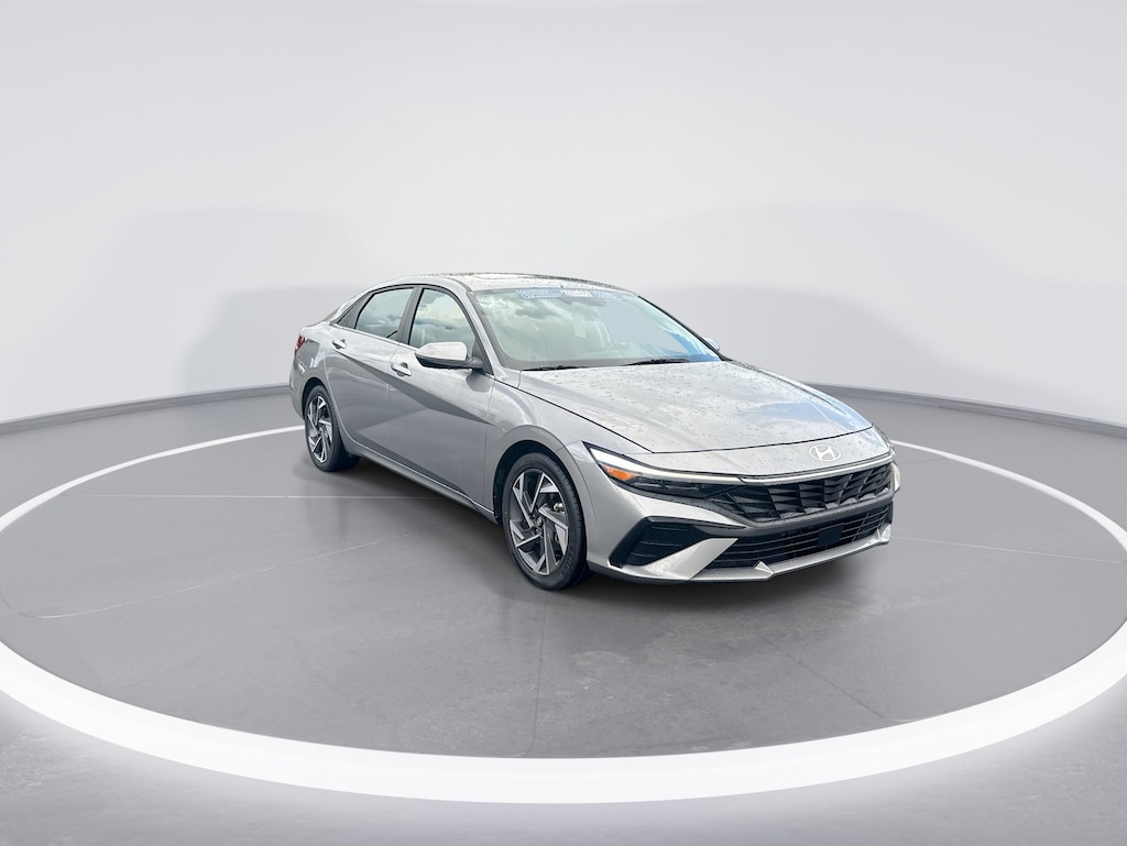 Used 2025 Hyundai Elantra Limited Sedan