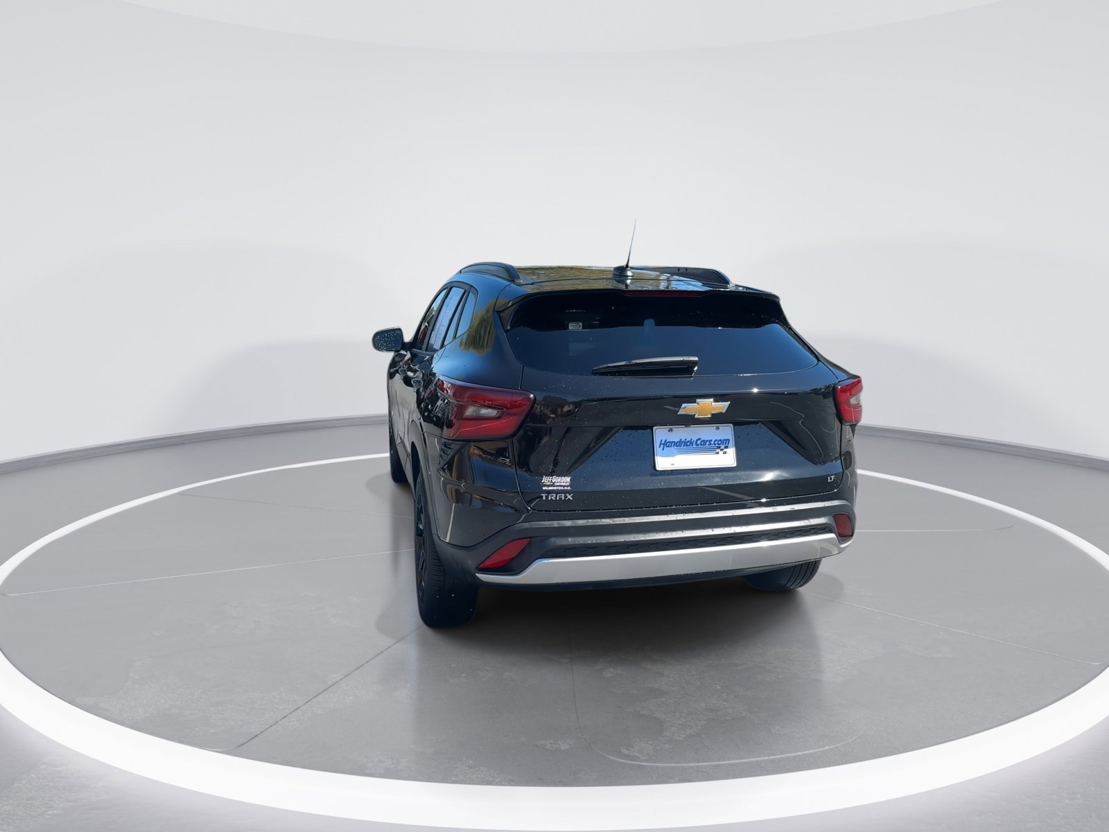 2025 Chevrolet Trax LT photo 3