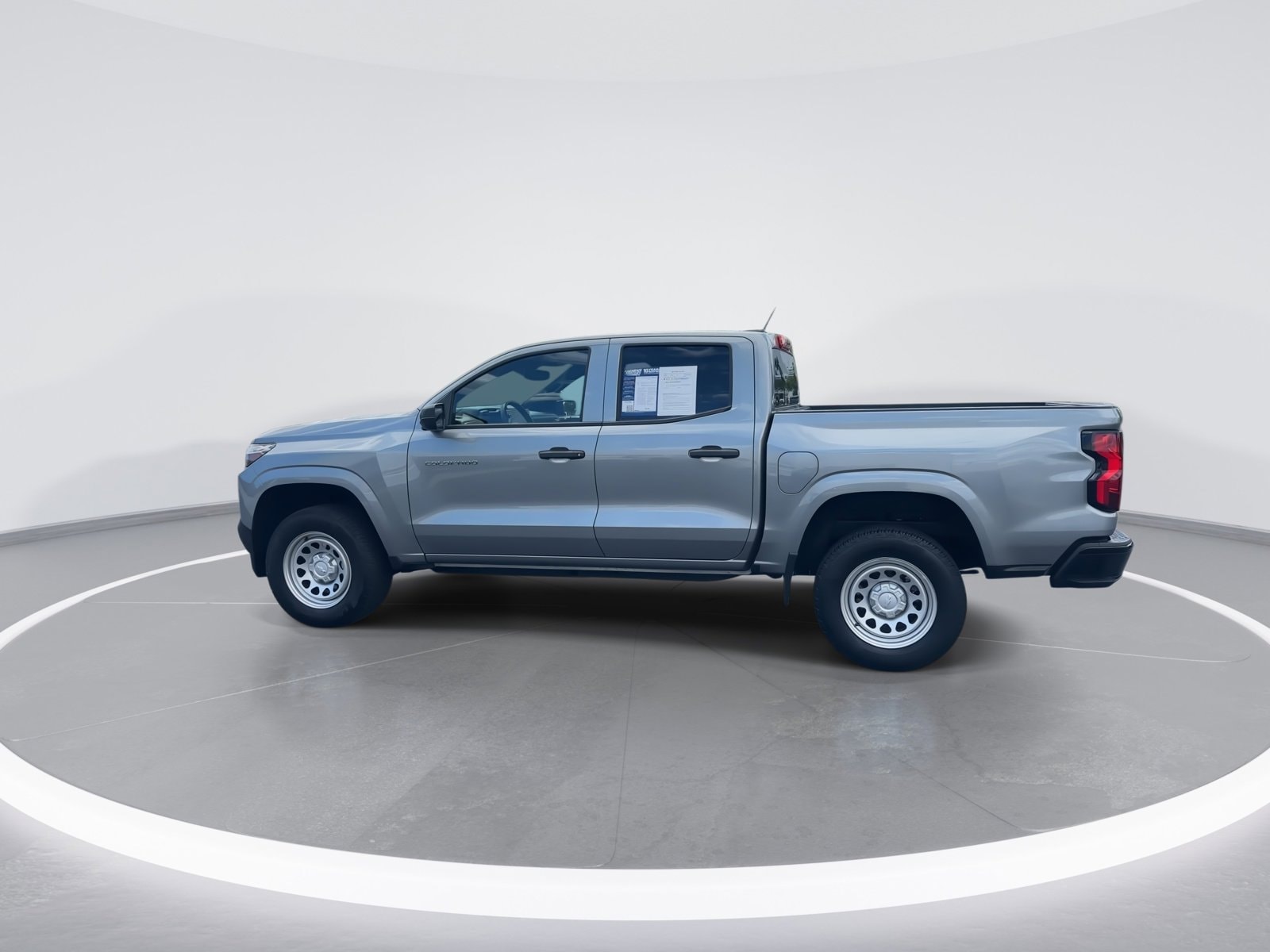 2024 Chevrolet Colorado 2WD Work Truck photo 5
