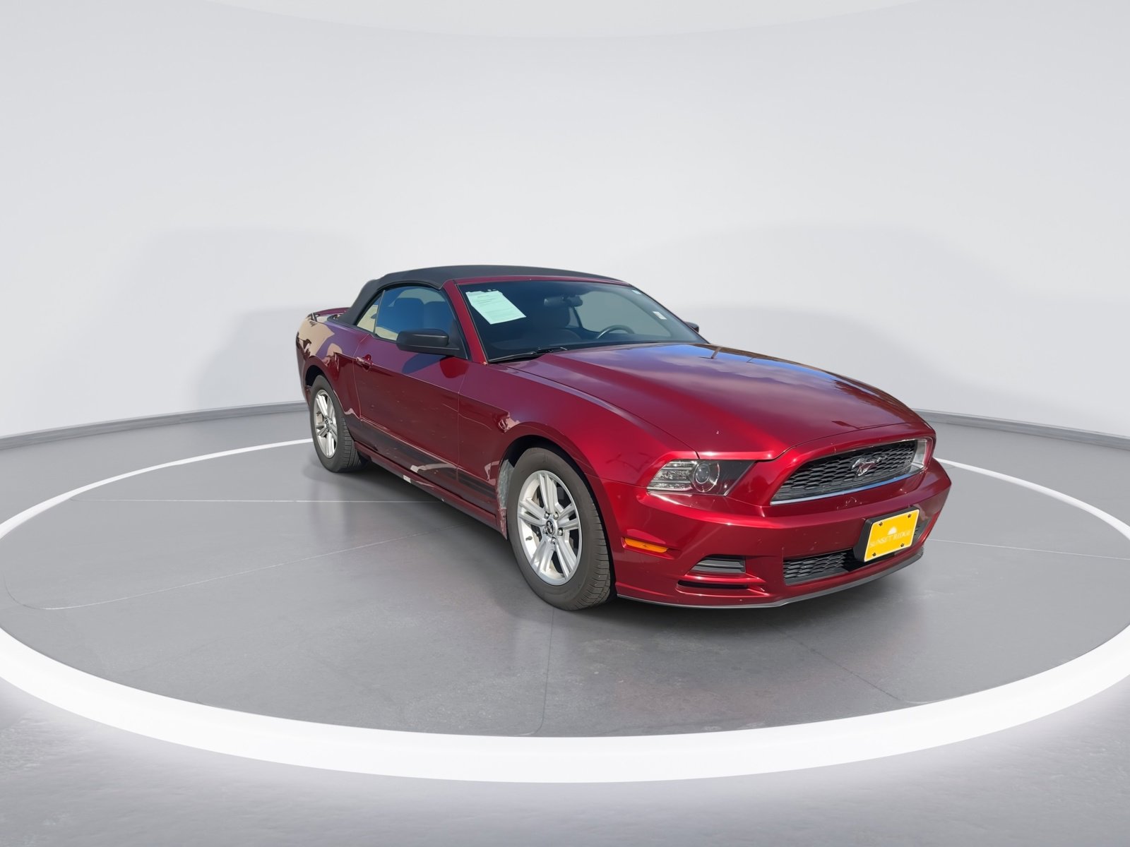 2014 Ford Mustang V6 Convertible photo 2
