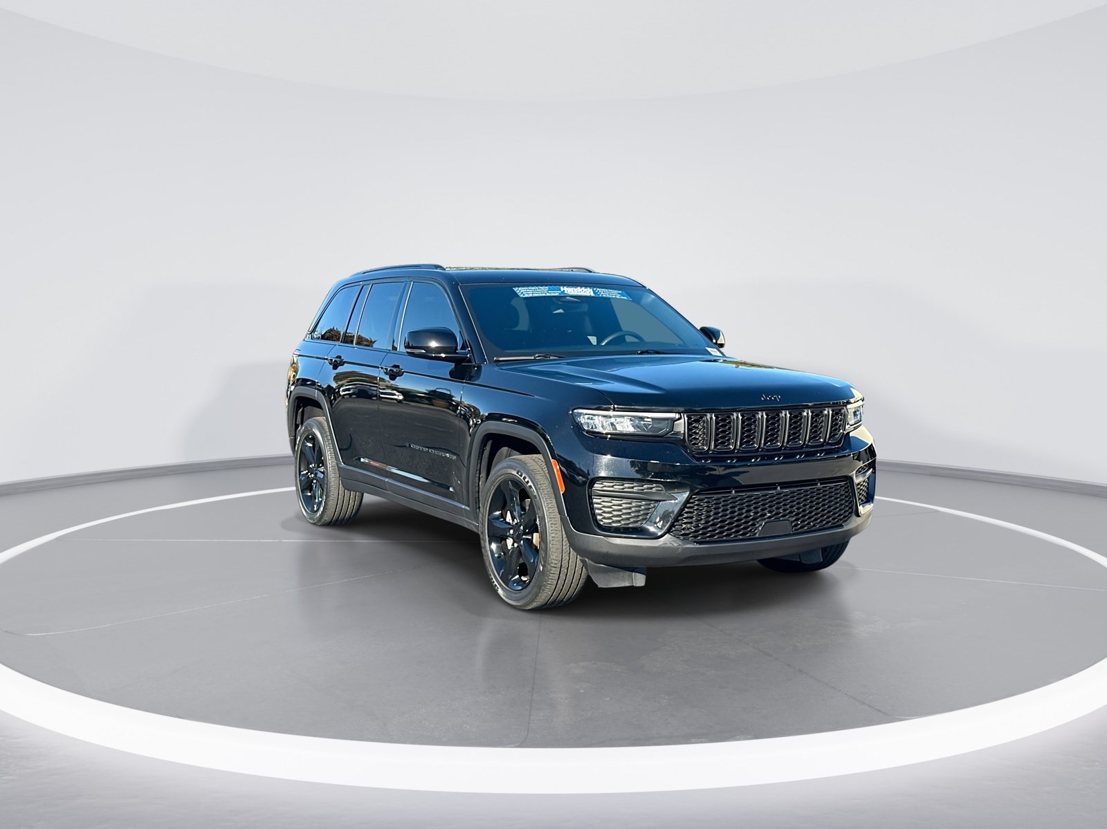 Used 2024 Jeep Grand Cherokee Altitude SUV
