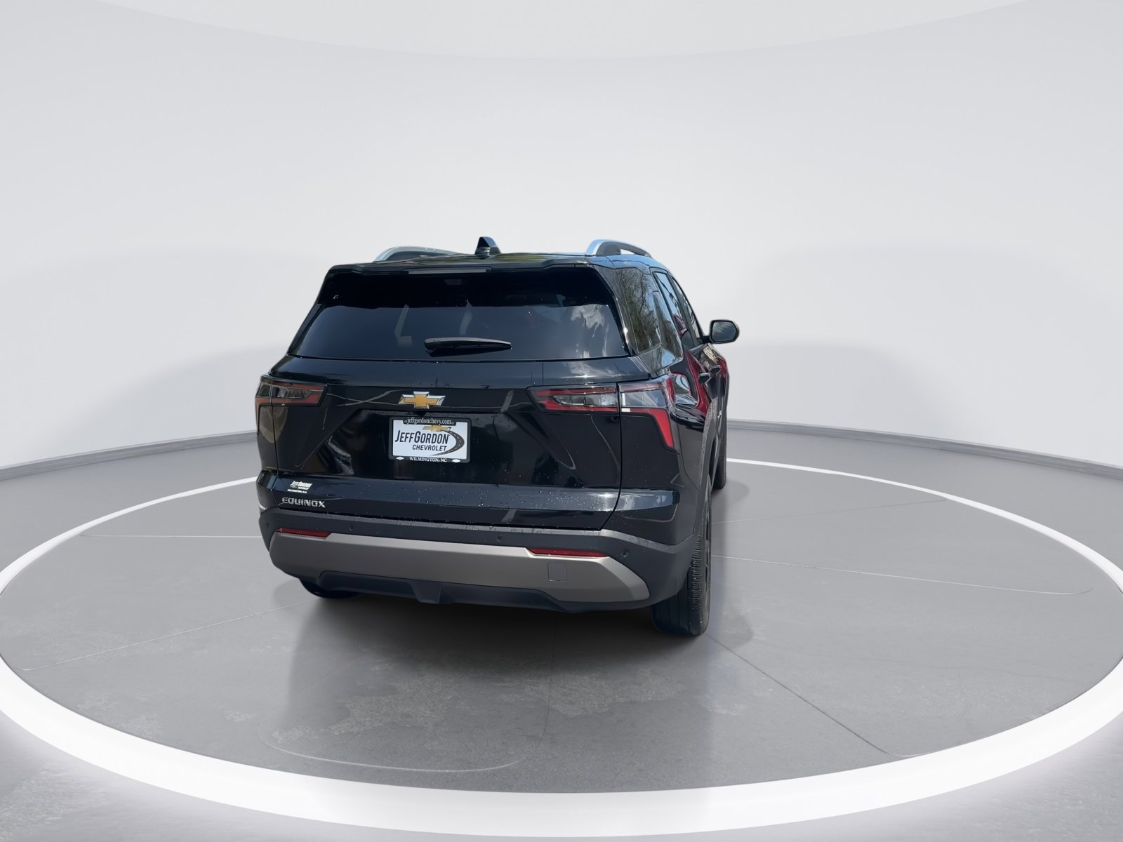 2025 Chevrolet Equinox FWD LT photo 3