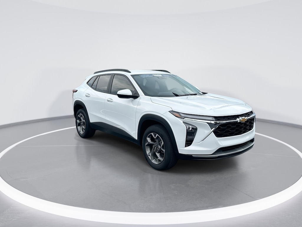 Used 2025 Chevrolet Trax LT SUV