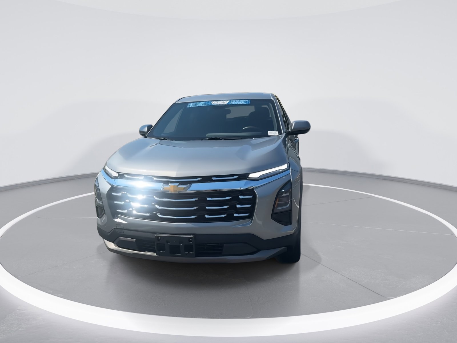 2025 Chevrolet Equinox FWD LT photo 2