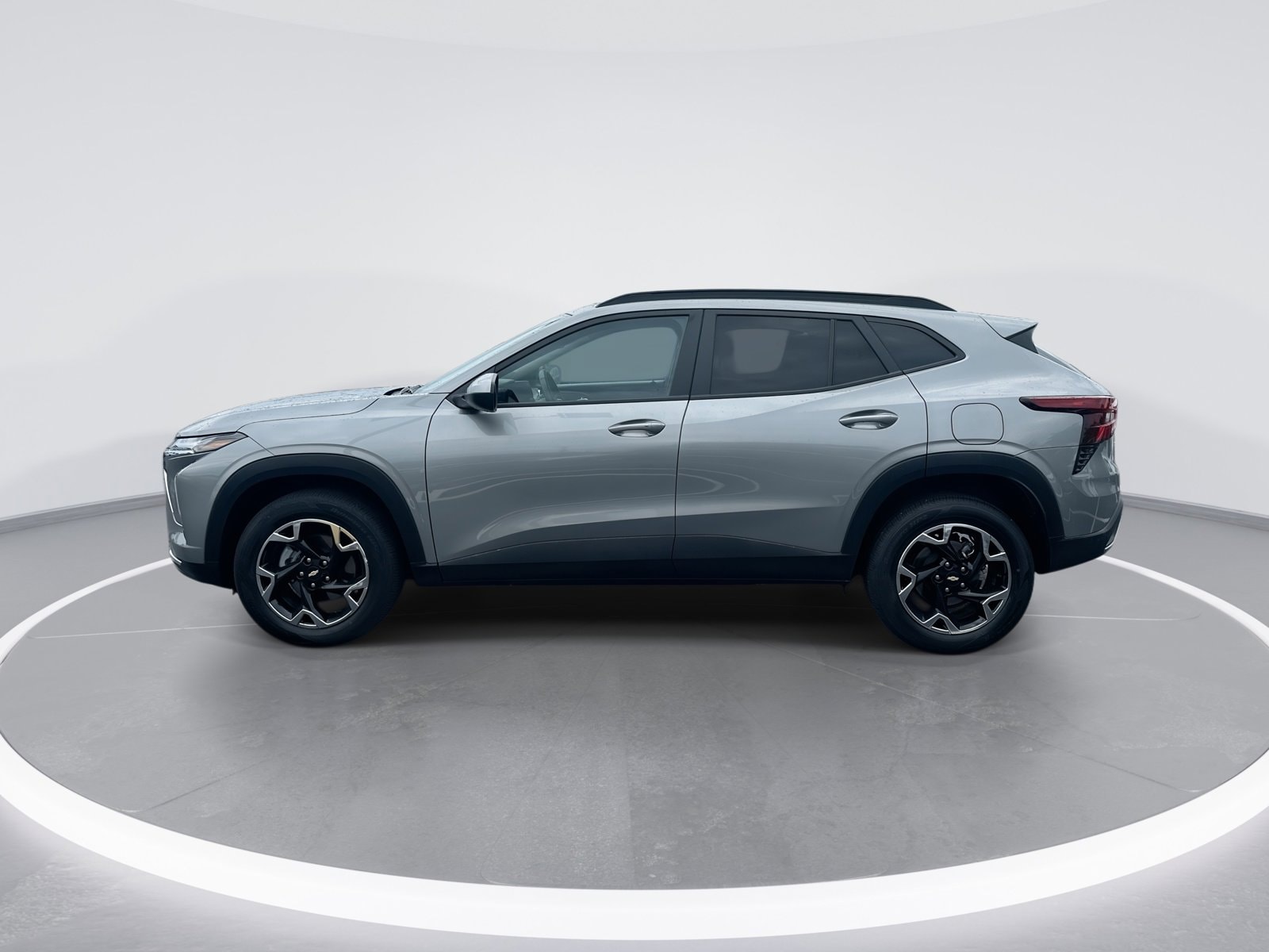 2025 Chevrolet Trax LT photo 6