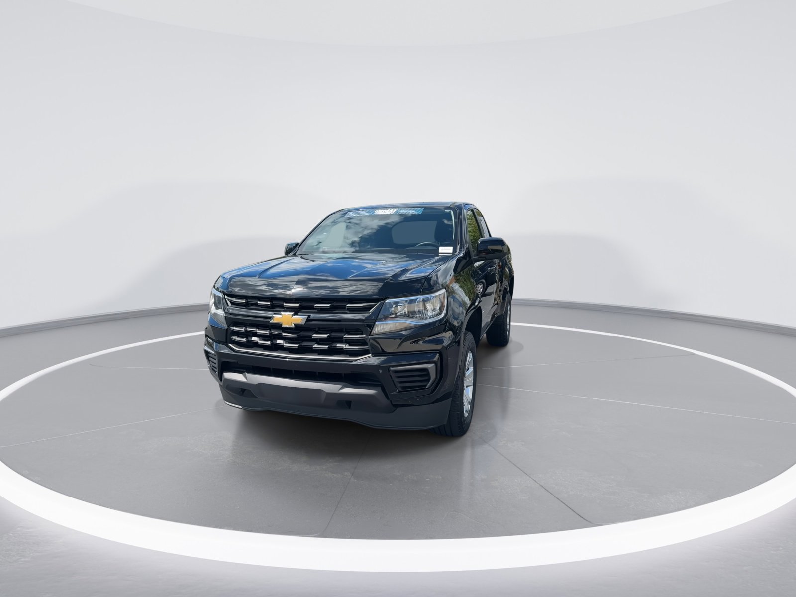 2022 Chevrolet Colorado 2WD LT photo 2