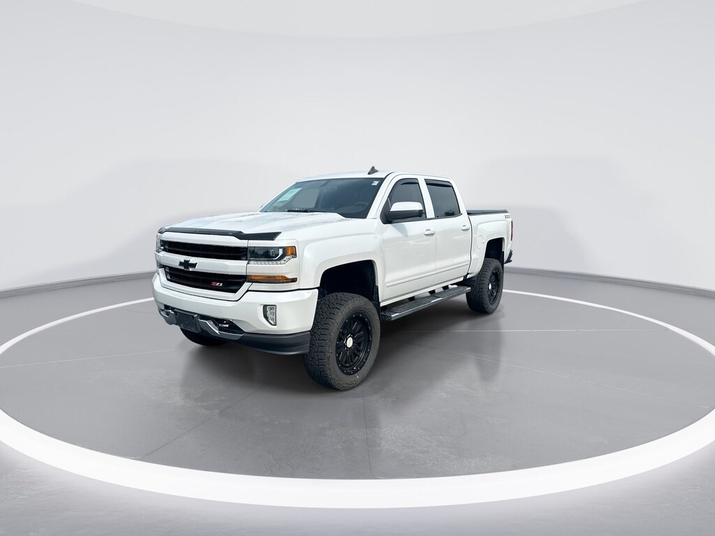 Used 2017 Chevrolet Silverado 1500 LT Pickup