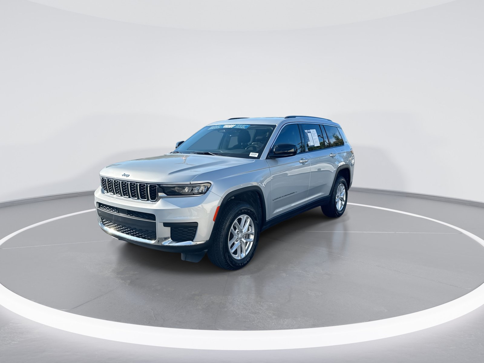 Used 2023 Jeep Grand Cherokee L Laredo SUV