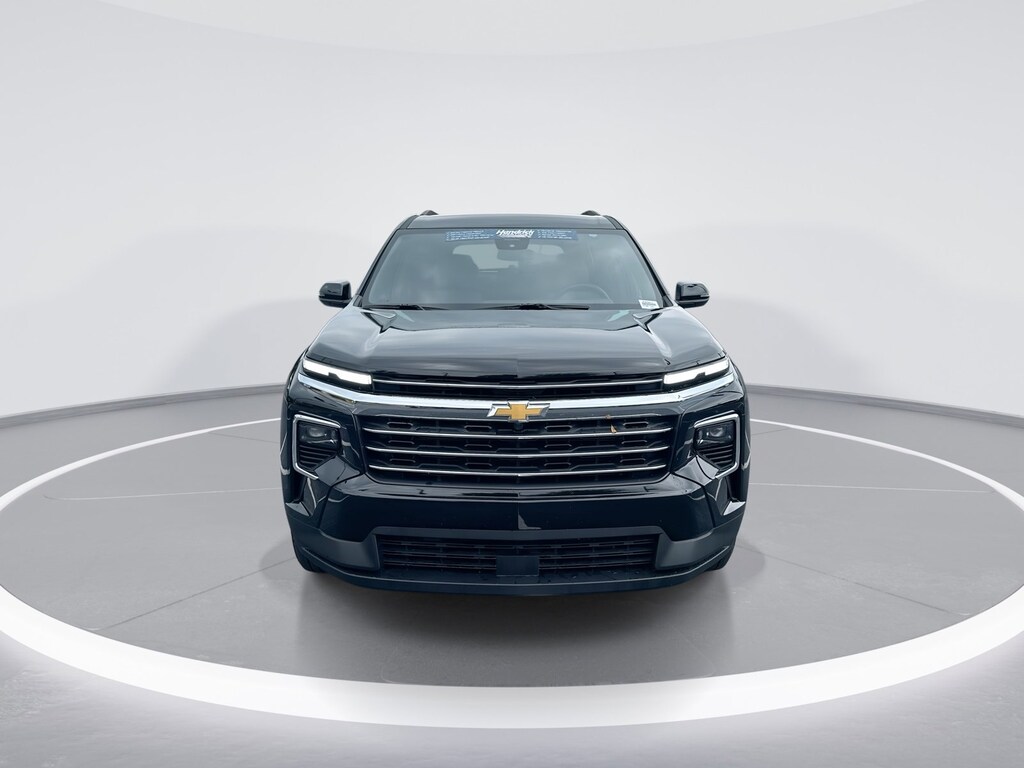 Used 2025 Chevrolet Traverse FWD LT SUV