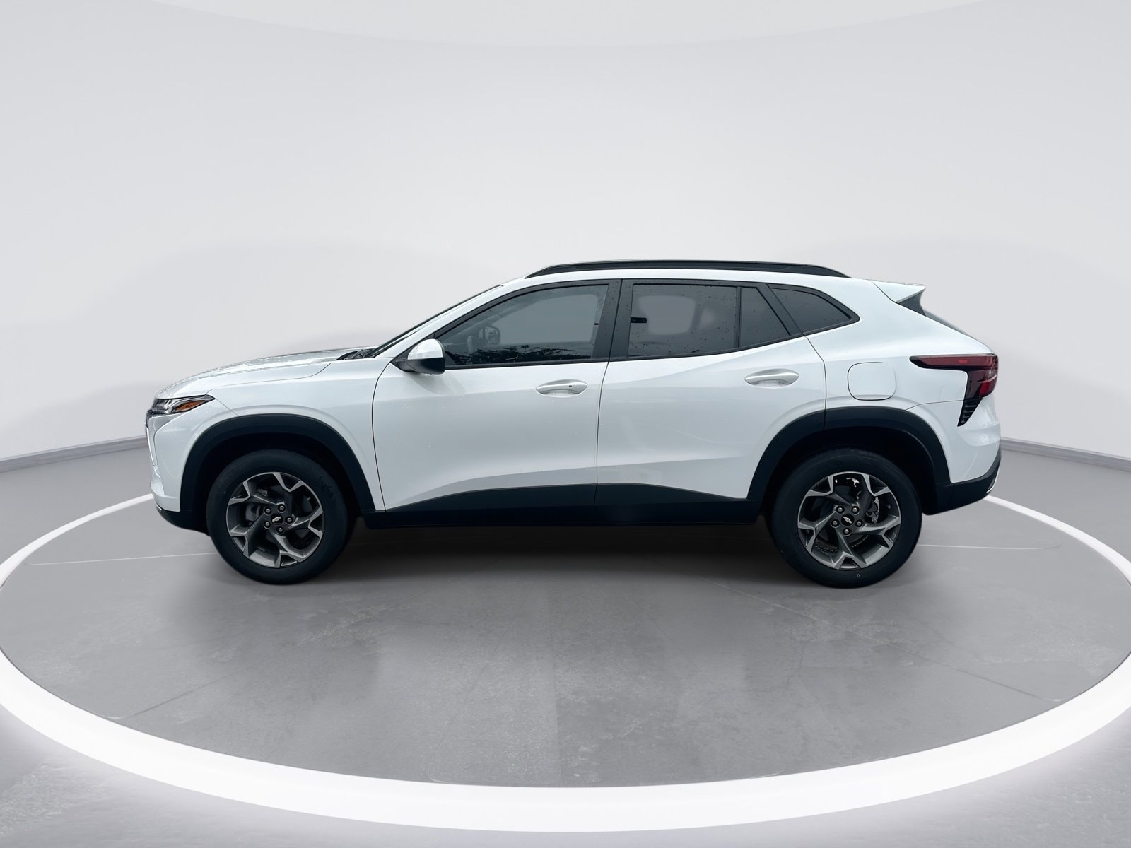 2025 Chevrolet Trax LT photo 6