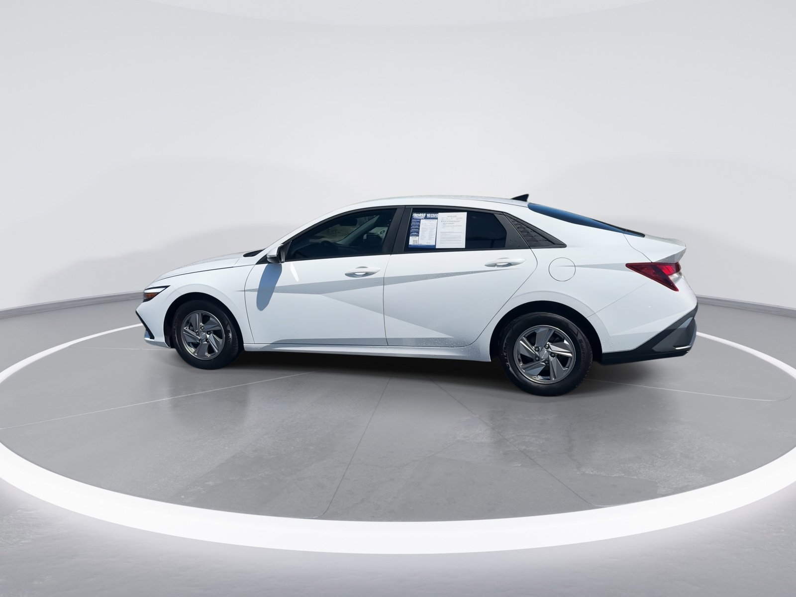 2025 Hyundai Elantra SE photo 5