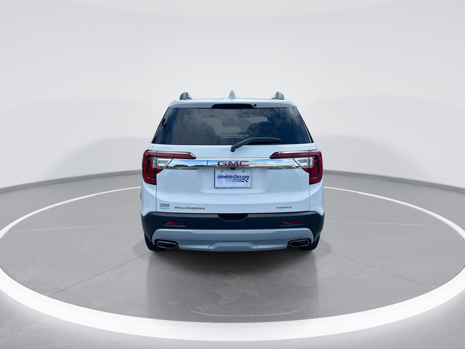 2023 GMC Acadia SLE photo 3