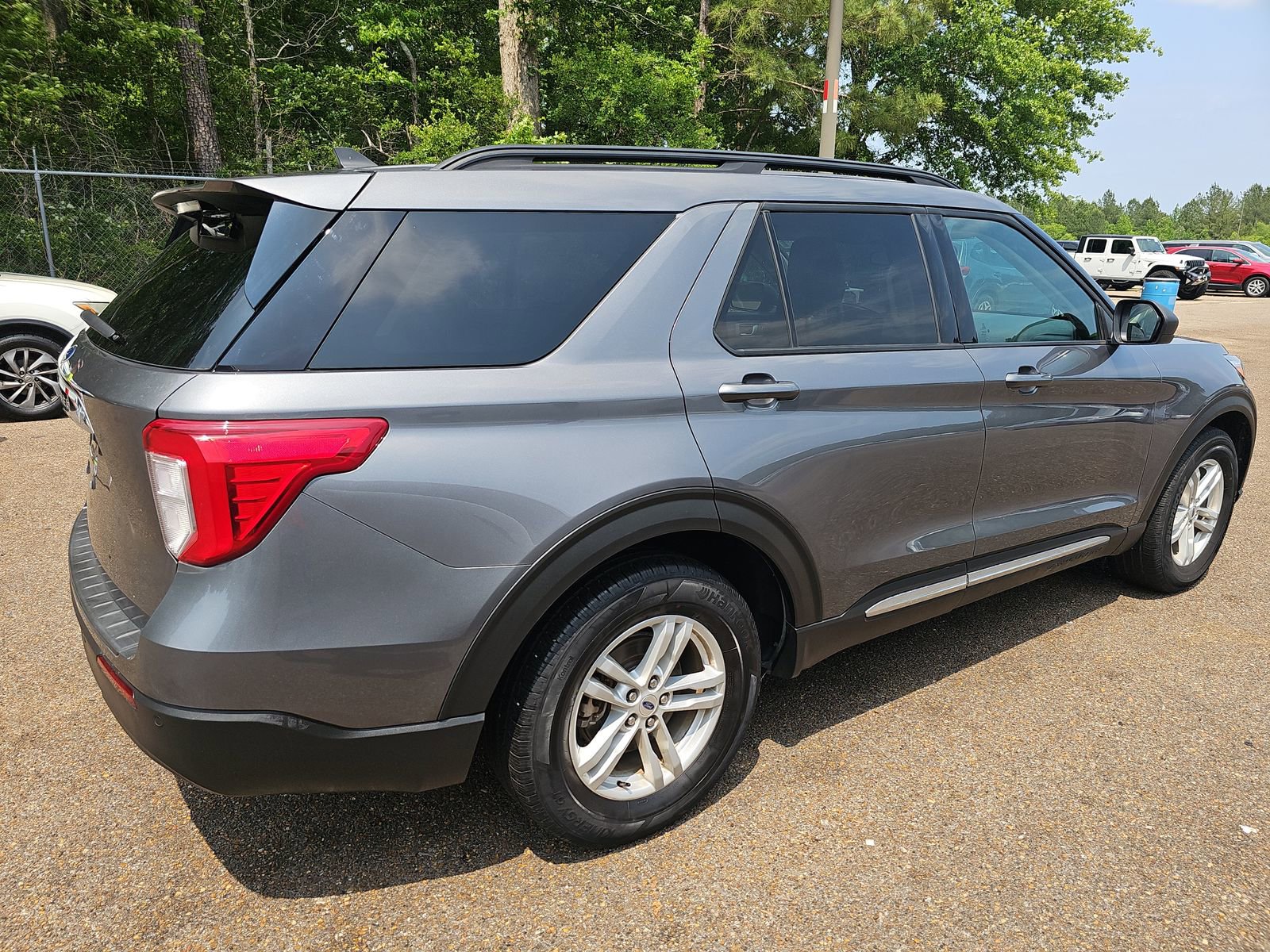 2023 Ford Explorer XLT photo 5
