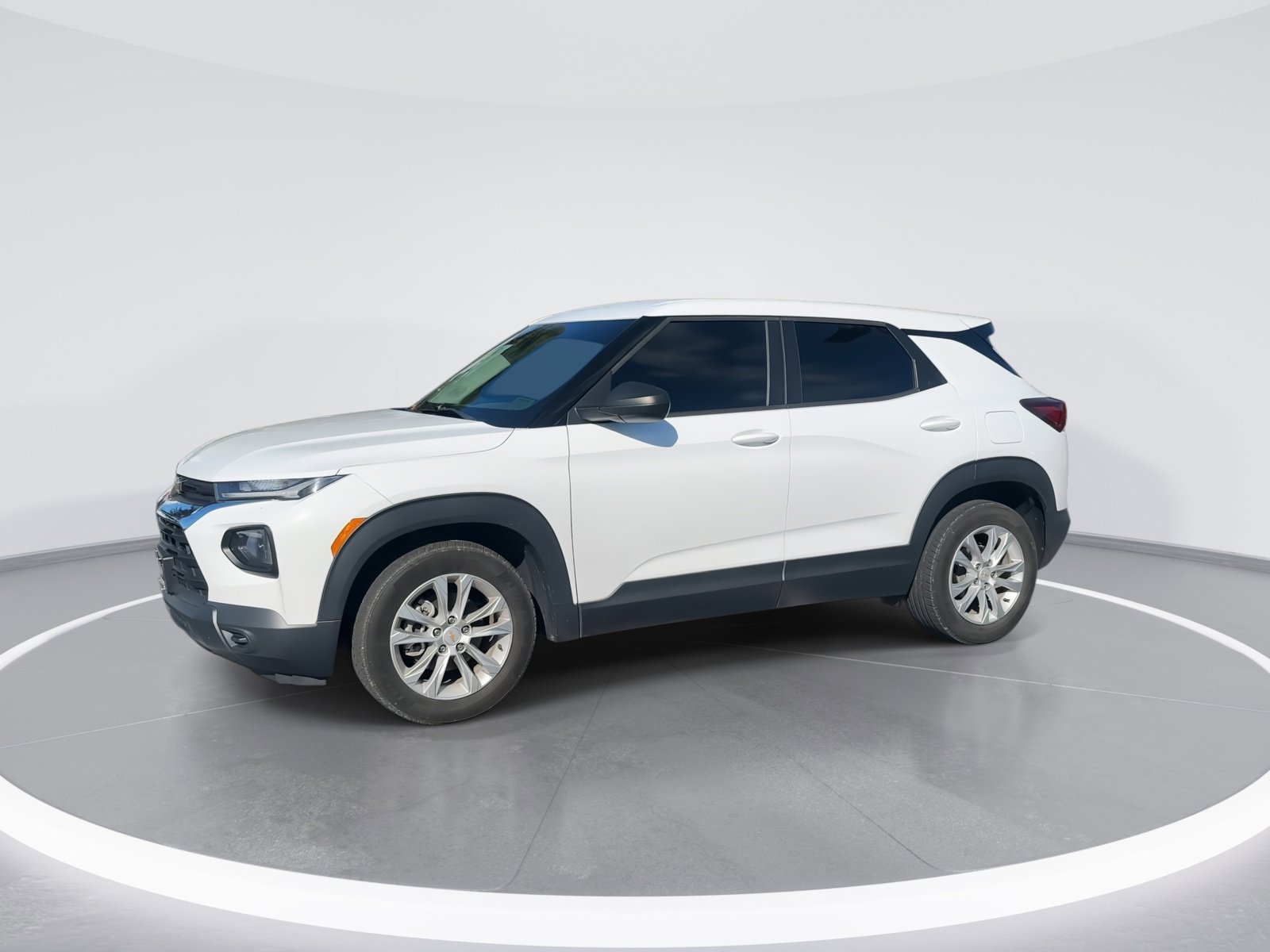2021 Chevrolet Trailblazer LS photo 3
