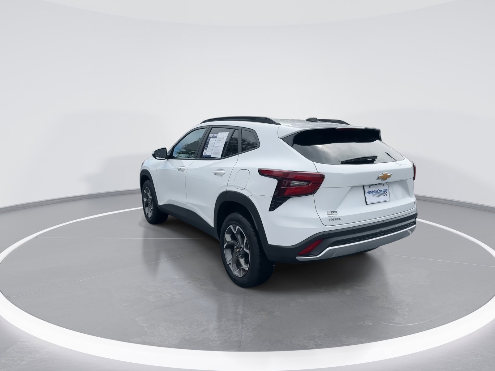 2025 Chevrolet Trax LT photo 6