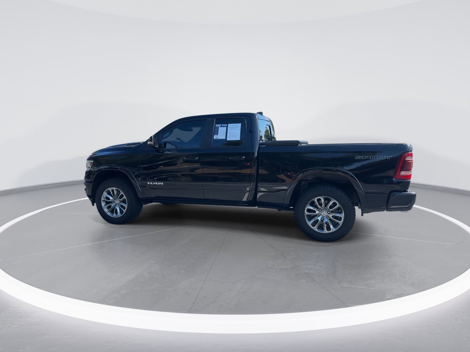 2022 Ram 1500 Laramie photo 5