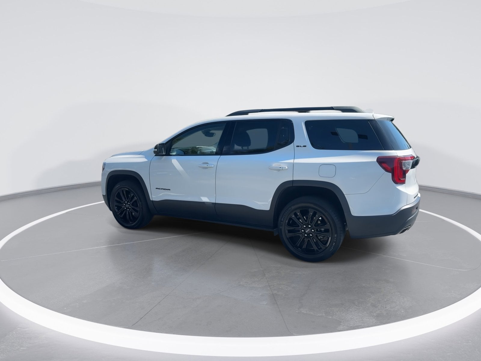 2022 GMC Acadia SLE photo 6