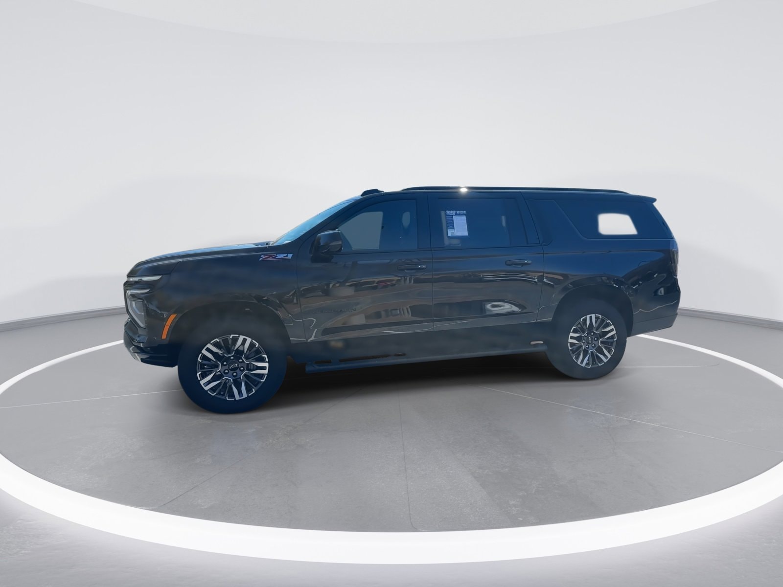 2026 Chevrolet Suburban Z71 photo 5