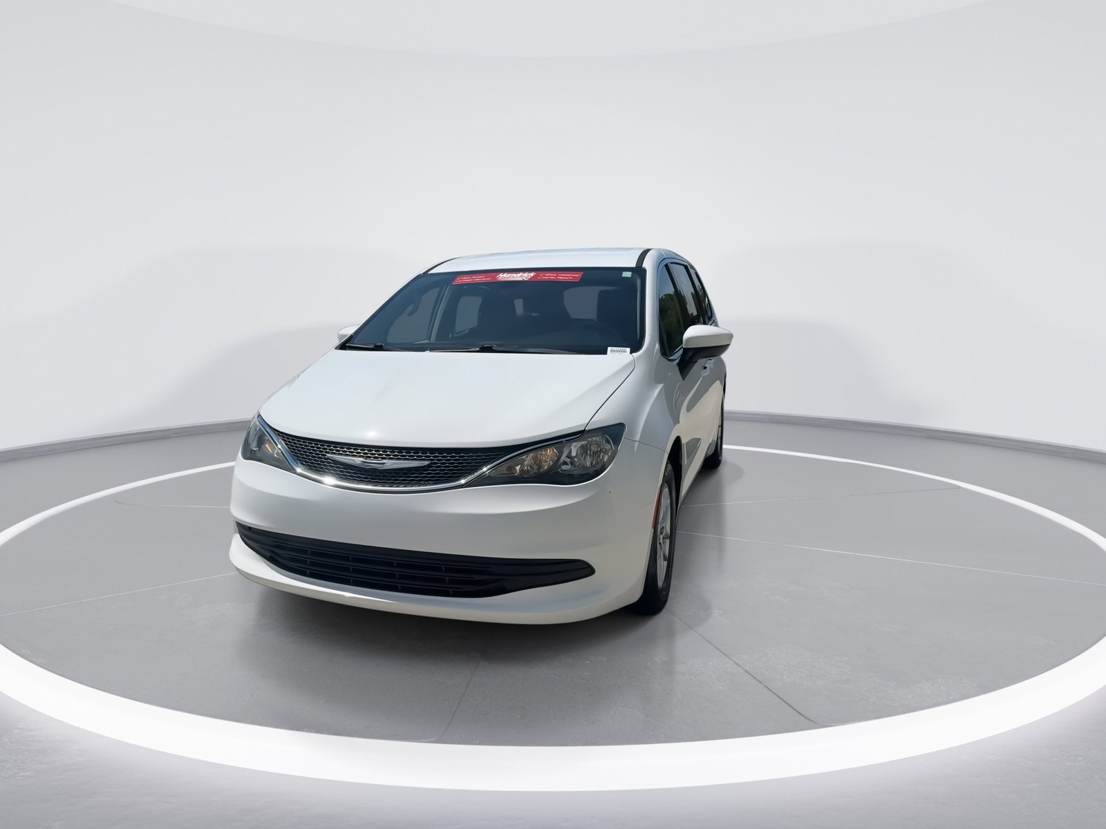 2017 Chrysler Pacifica Touring photo 2