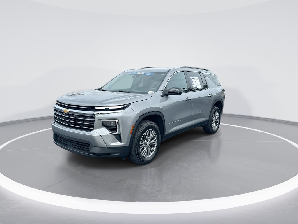 Used 2026 Chevrolet Traverse FWD LT SUV
