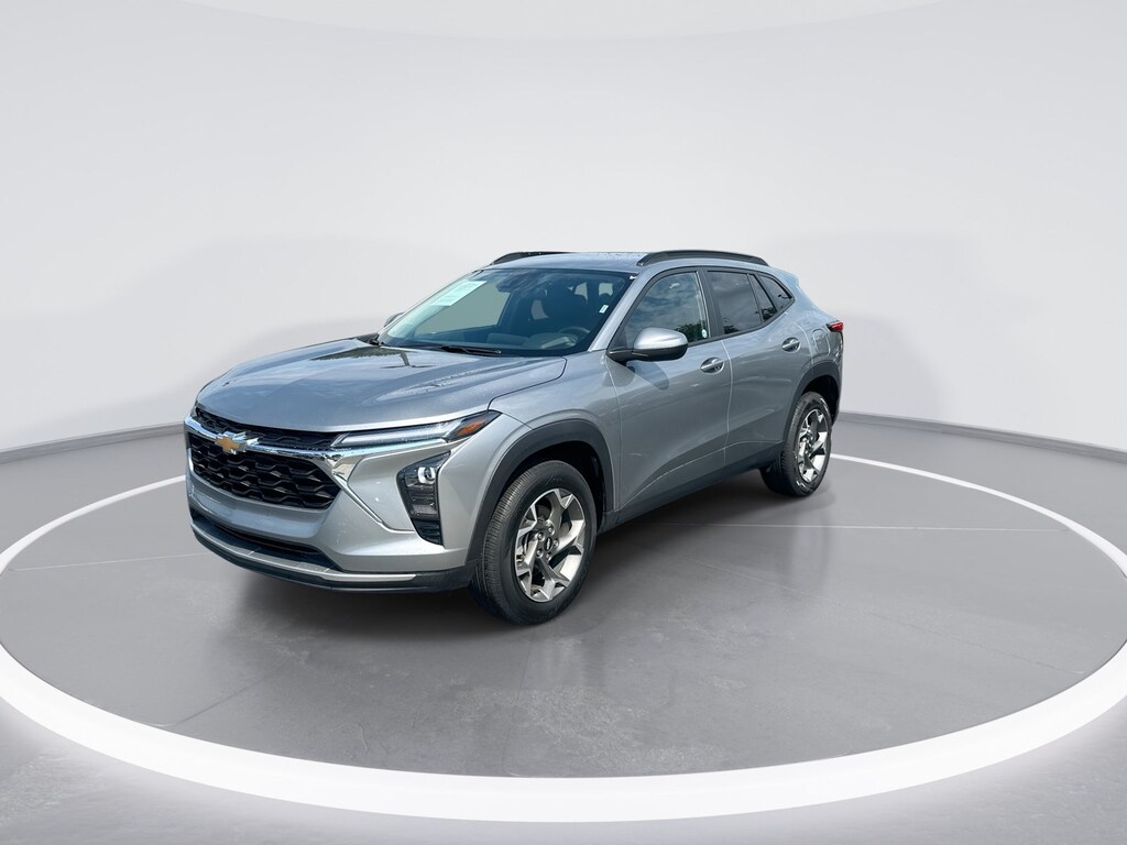 Used 2025 Chevrolet Trax LT SUV