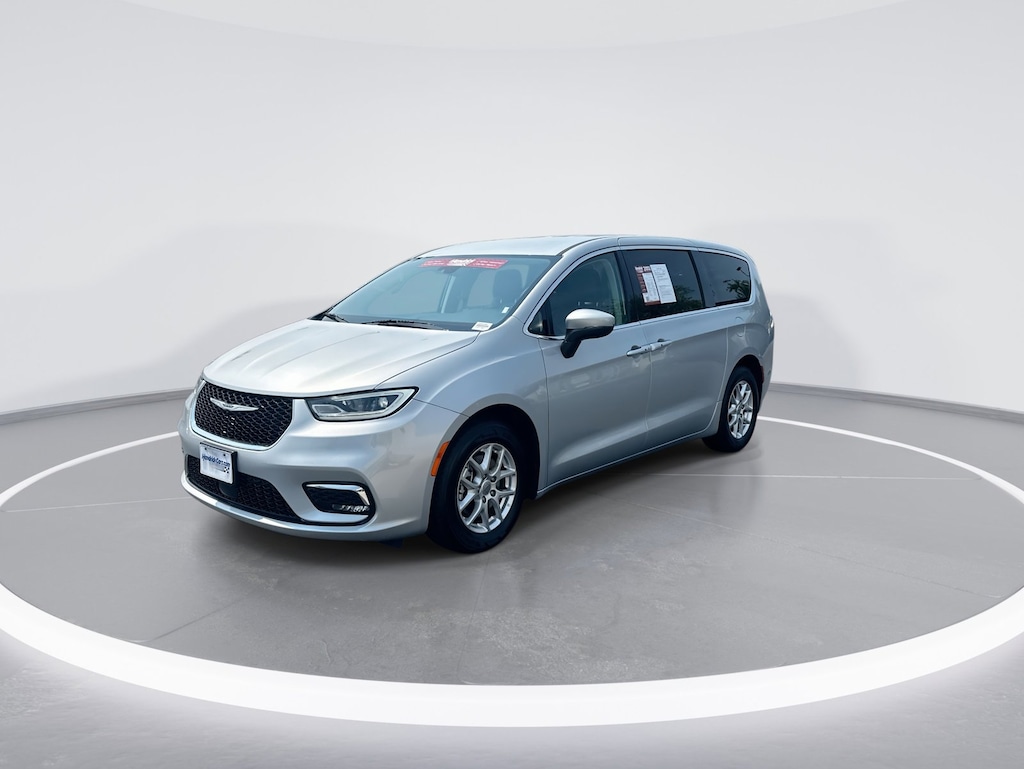 Used 2023 Chrysler Pacifica Touring L Van Passenger Van
